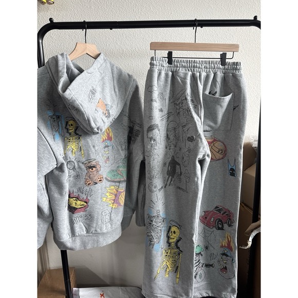 MEDIUM HALF EVIL VAMEE SKETCHBOOK HOODIE & SWEATPANTS SET ❤️✅ NEW SHIPS ASAP - Picture 2 of 16